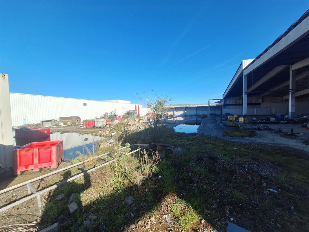 Foto 16 : Magazijn te 7700 MOESKROEN (België) - Prijs &euro; 3.835.000