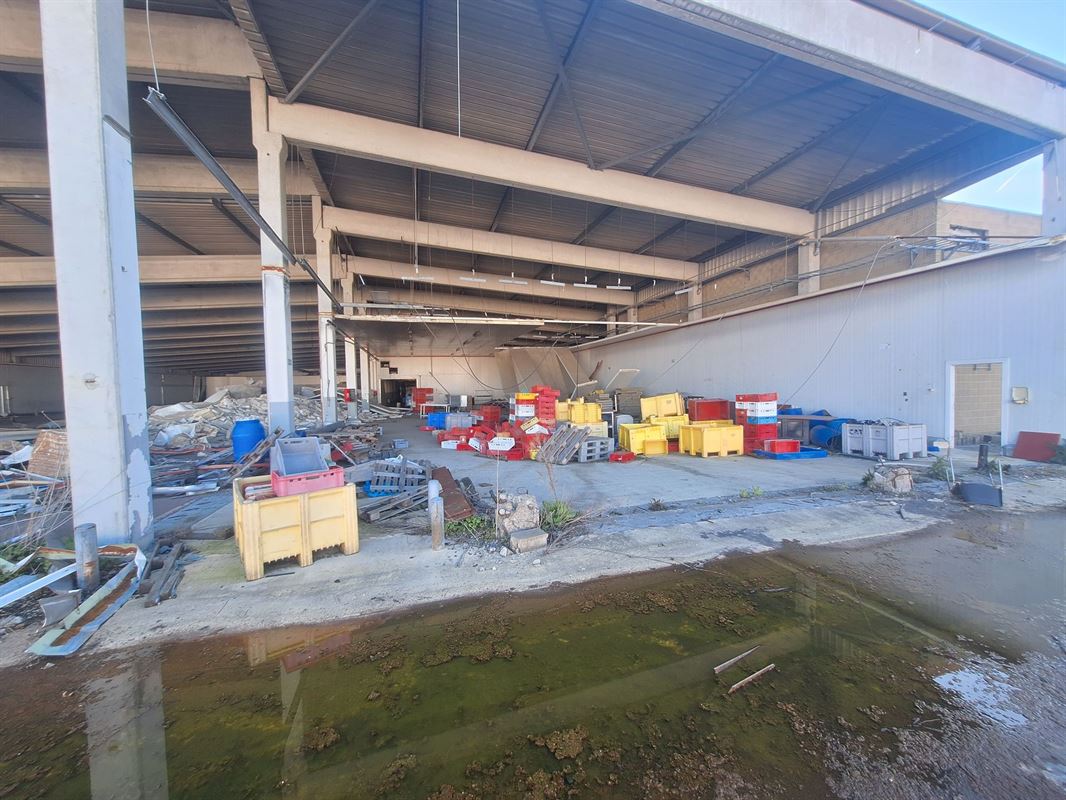 Foto 14 : Magazijn te 7700 MOESKROEN (België) - Prijs &euro; 3.835.000
