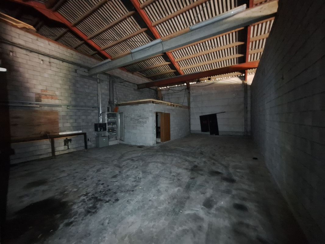 Foto 9 : Magazijn te 8510 KORTRIJK (België) - Prijs &euro; 2.500