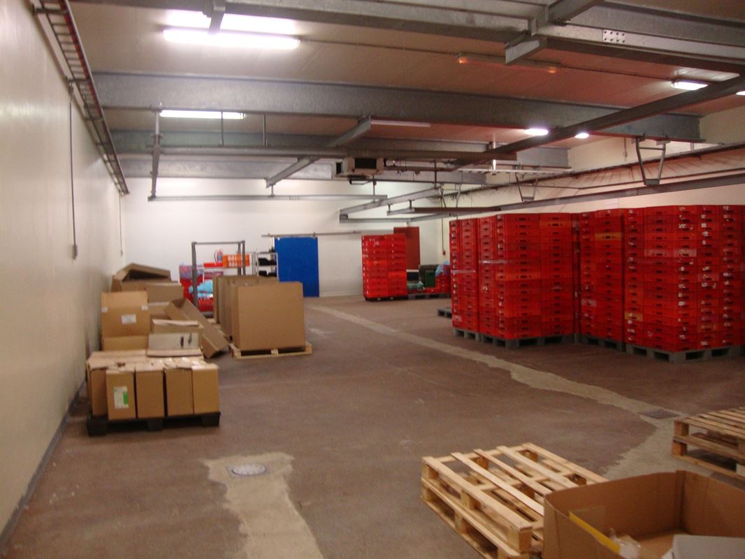 Foto 6 : Magazijn te 7700 MOESKROEN (België) - Prijs &euro; 1.530.000