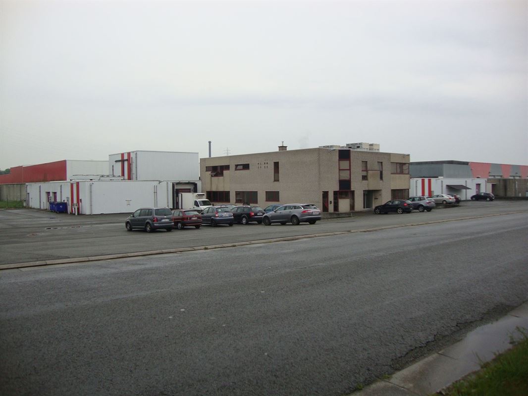Foto 4 : Magazijn te 7700 MOESKROEN (België) - Prijs &euro; 3.835.000