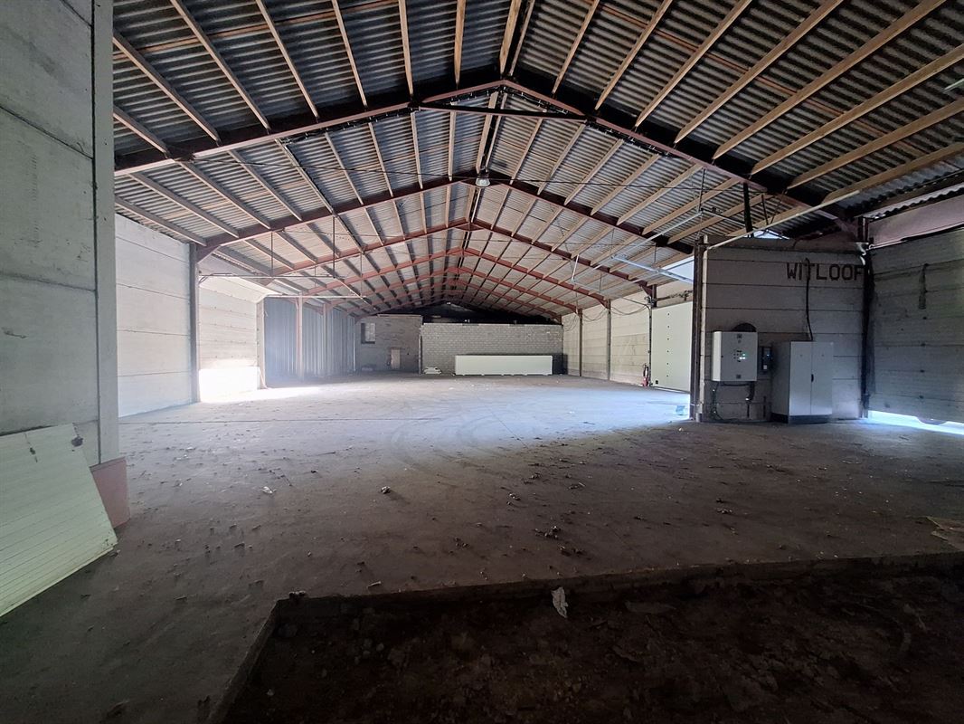 Foto 3 : Magazijn te 8510 KORTRIJK (België) - Prijs &euro; 2.500