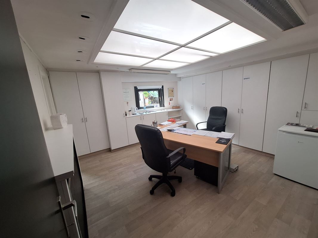 Foto 13 : Commercieel vastgoed te 8500 KORTRIJK (België) - Prijs &euro; 745.000
