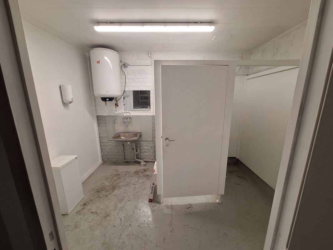 Foto 12 : Magazijn te 8930 LAUWE (België) - Prijs &euro; 780.000