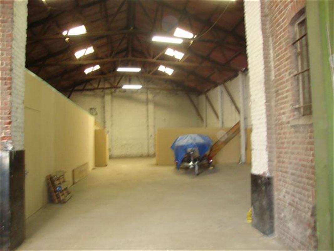 Foto 4 : Magazijn te 8501 HEULE (België) - Prijs &euro; 400