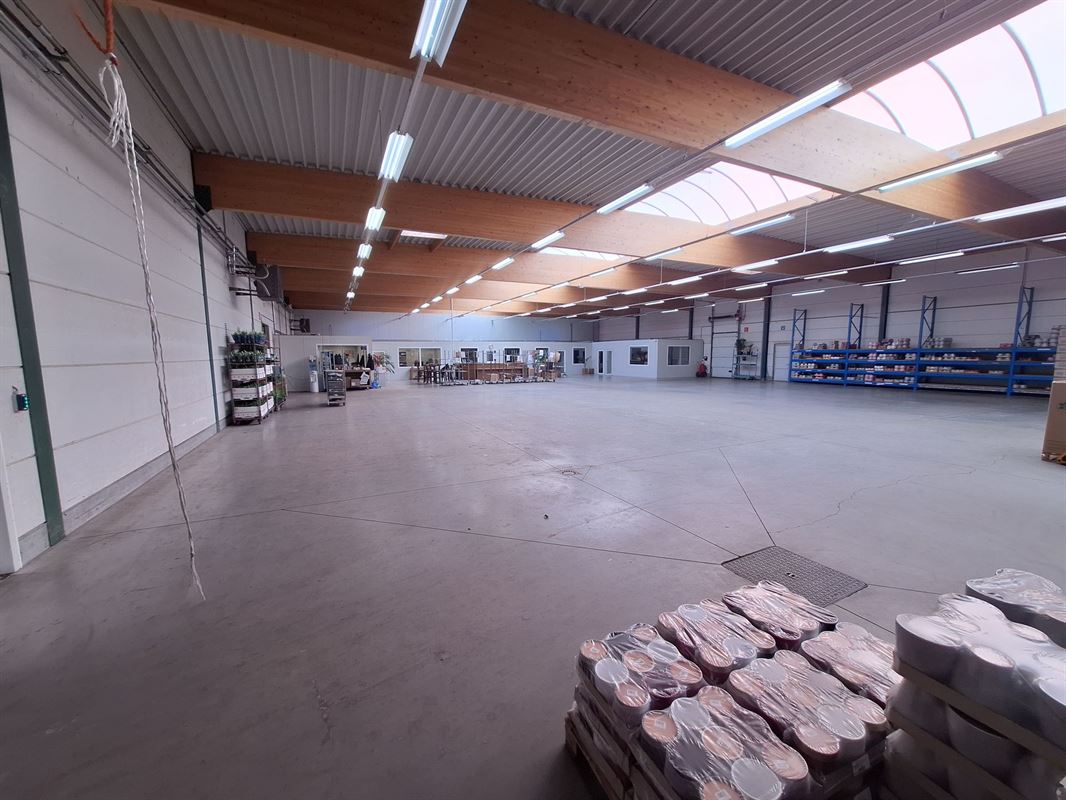 Foto 5 : Magazijn te 8930 MENEN (België) - Prijs &euro; 10.000