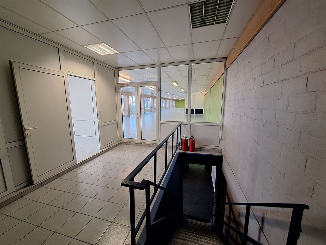 Foto 14 : Burelen te 8870 IZEGEM (België) - Prijs &euro; 1.350