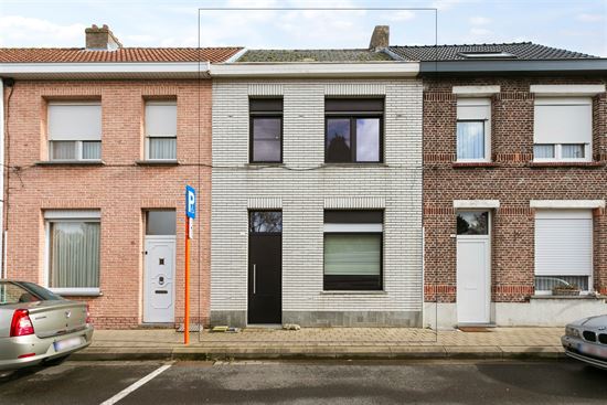 Instapklare rijwoning met 3 slaapkamers en achteruitgang