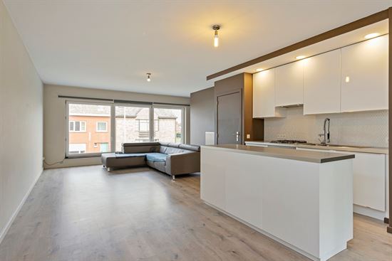 Energiezuinig, instapklaar appartement met 2 slaapkamers, terras en tuintje op centrale locatie