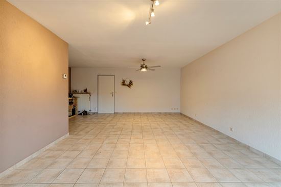 Gelijkvloers appartement met twee slaapkamers en tuin met rechtstreekse toegang tot optionele garage