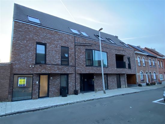 Recent GLV app. met 1 slpk, terras en tuin.