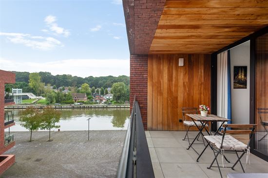 Prachtig appartement met 1 slpk, terras en zicht op het water.
