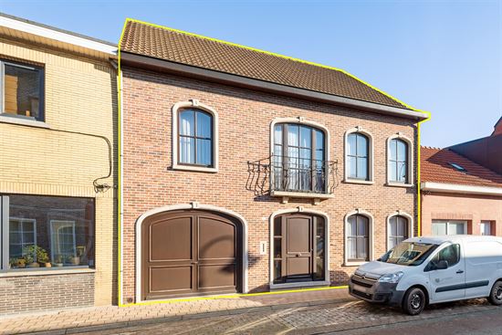 Ruime woning met 3 slpks en een inpandige garage