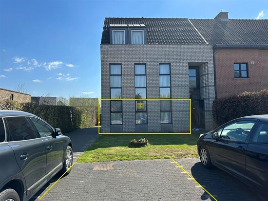GLV appartement met 2 slpks, grote tuin en parking.