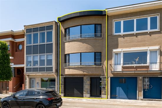 Prachtige Bel-étage met 4 slpks, garage, terras (x2) en tuin.