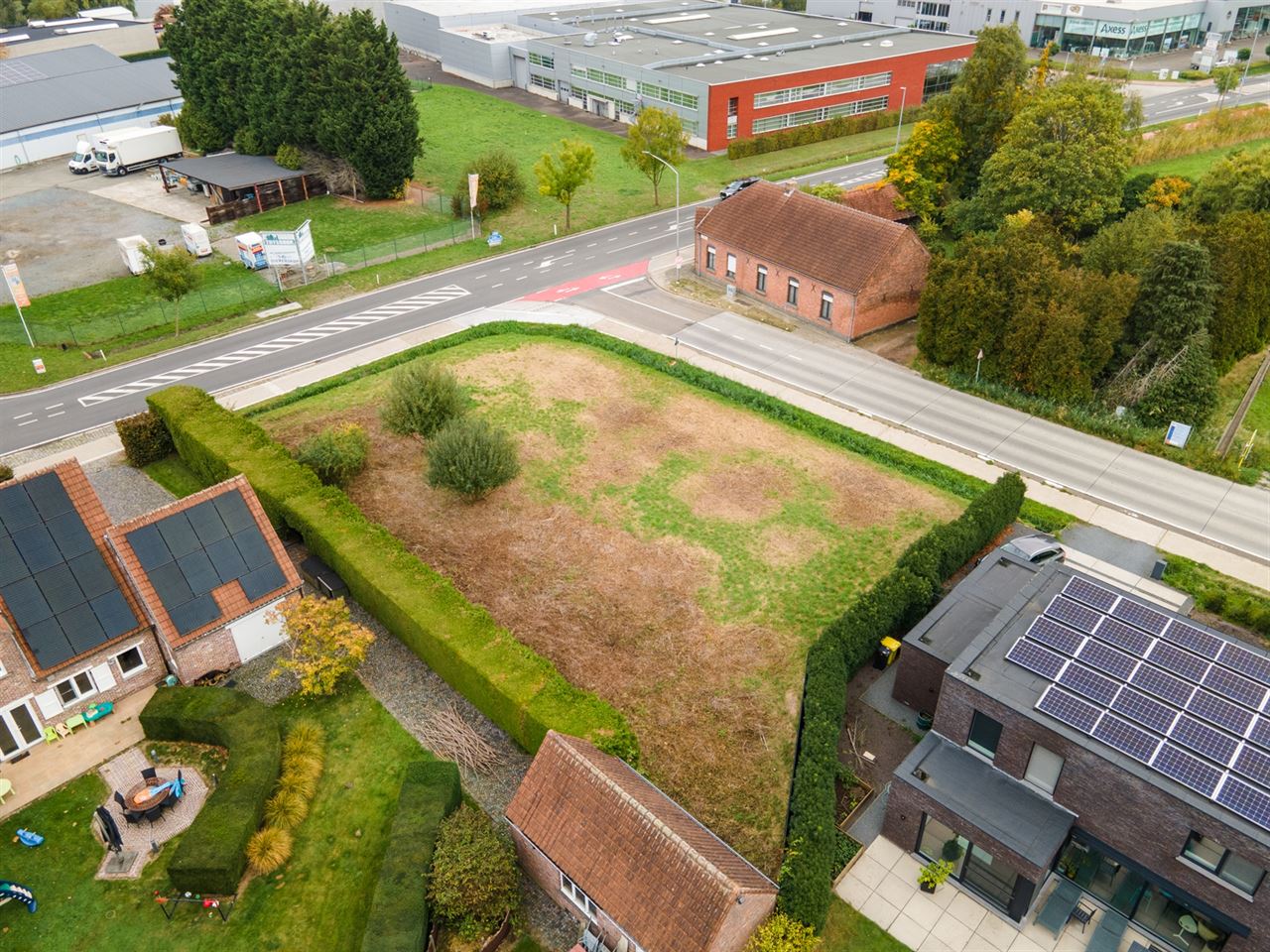 Bouwgrond voor een open bebouwing met een grondopp. van 1010 m²
