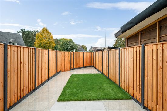 Rijwoning met 3 slpks, tuin en achteruitgang.