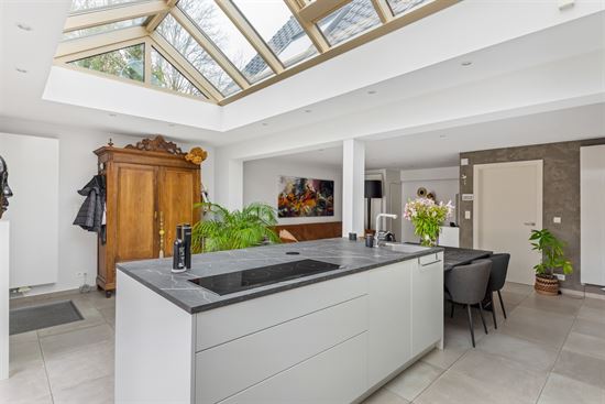 Prachtige HOB met 2 slpks en een dubbele garage.