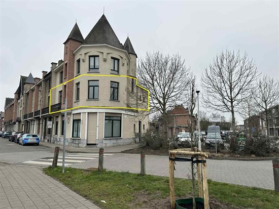 Uniek appartement met 2 slaapkamers achter iconische gevel.
