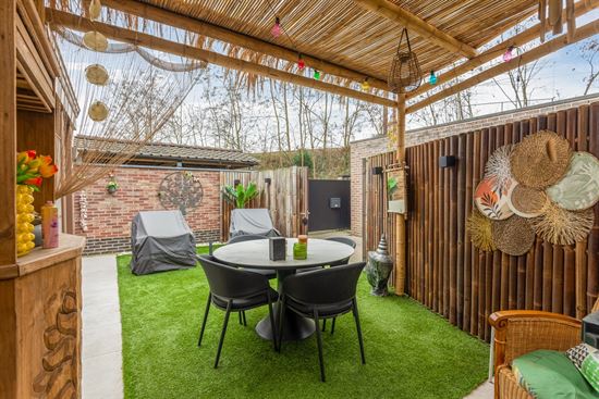 Prachtige HOB met 2 slpks en een dubbele garage.