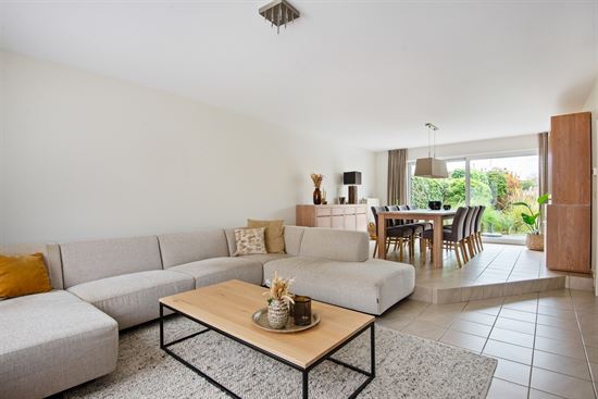 Instapklare woning met uitzonderlijke ruimte, 3 (mog. 4) slpks en garage