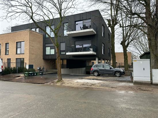Prachtig nieuwbouw app. met garage en terras.