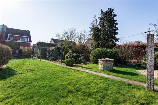 Te renoveren HOB op ruim perceel met veel potentieel in Duffel