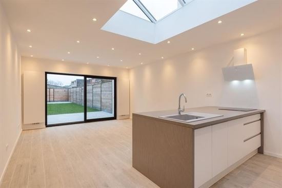 Instapklaar wonen in Wilrijk: 3 slpks, 2 badkamers en tuin