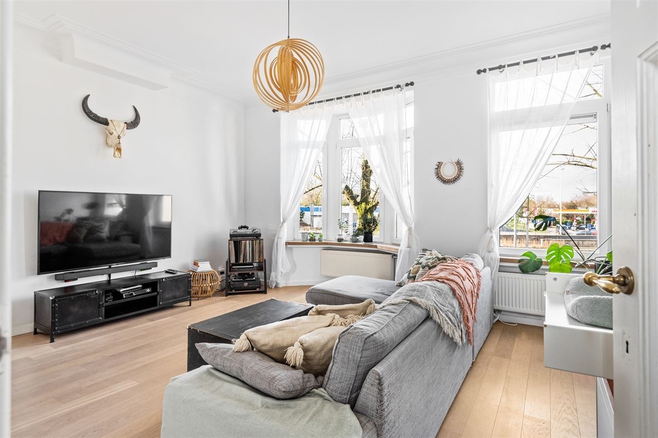 Karaktervolle herenwoning met optie praktijkruimte, kangoeroewoning of ruime gezinswoning