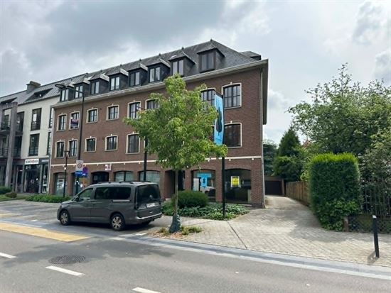 Prachtig handelsgelijkvloers op toplocatie in het centrum van Hove.