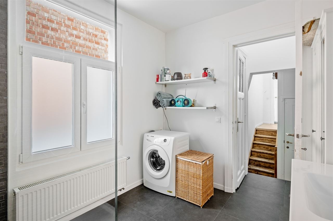 Karaktervolle herenwoning met optie praktijkruimte, kangoeroewoning of ruime gezinswoning