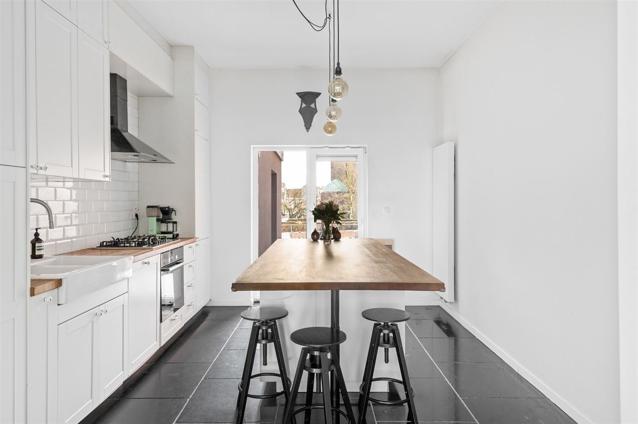 Karaktervolle herenwoning met optie praktijkruimte, kangoeroewoning of ruime gezinswoning