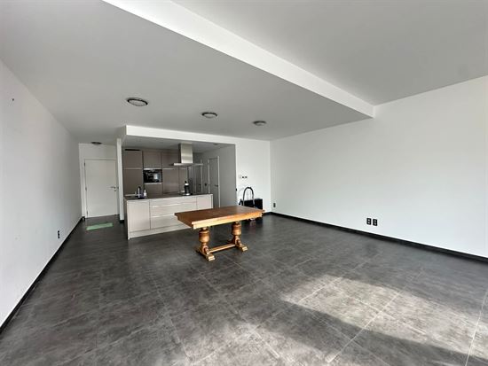 Ruim GLV appartement met 1 slaapkamer en tuin.