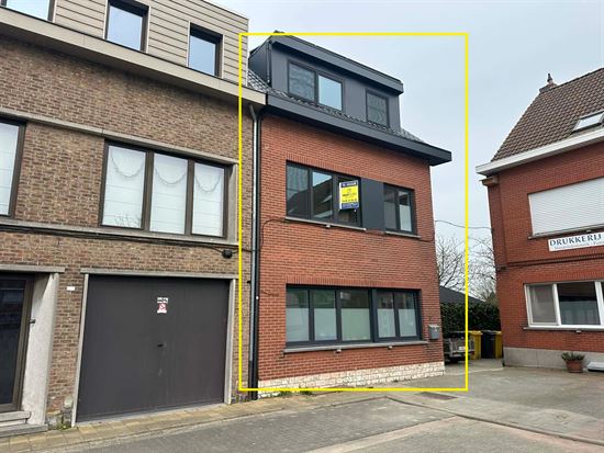 HOB met 2 appartementen, geschikt voor kangoeroewonen.
