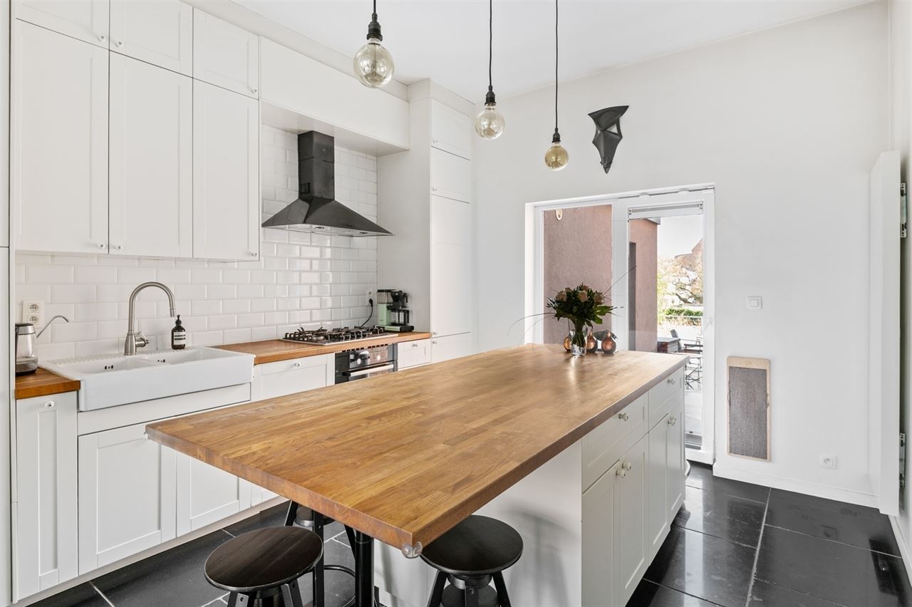 Karaktervolle herenwoning met optie praktijkruimte, kangoeroewoning of ruime gezinswoning