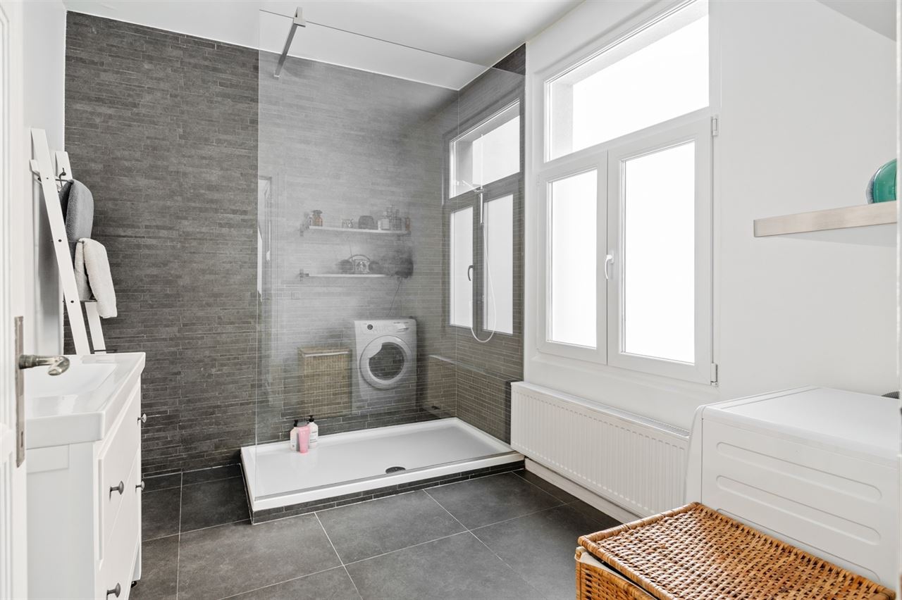 Karaktervolle herenwoning met optie praktijkruimte, kangoeroewoning of ruime gezinswoning