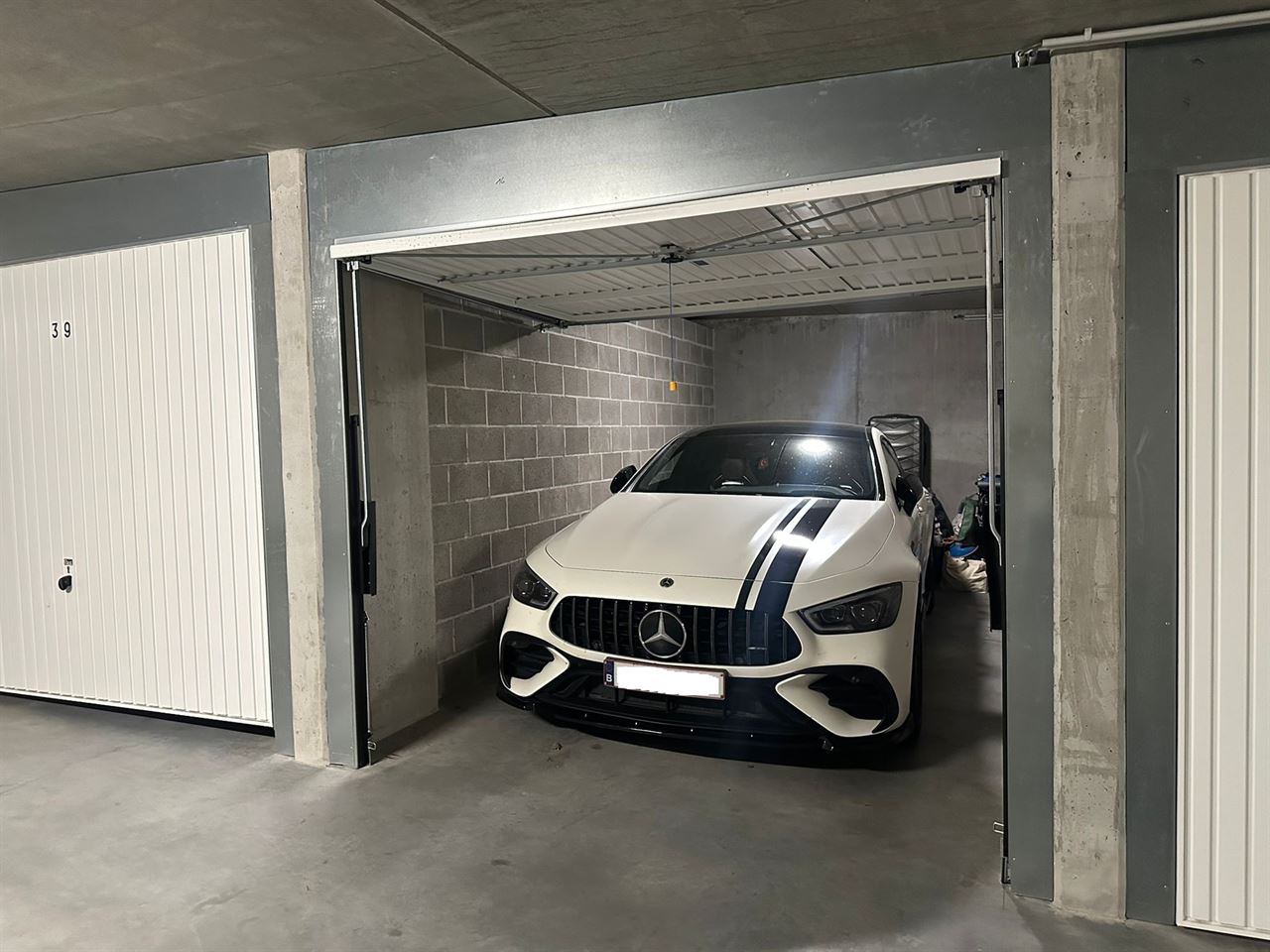Prachtig 3-slaapkamer appartement met 2 terrassen en garage.