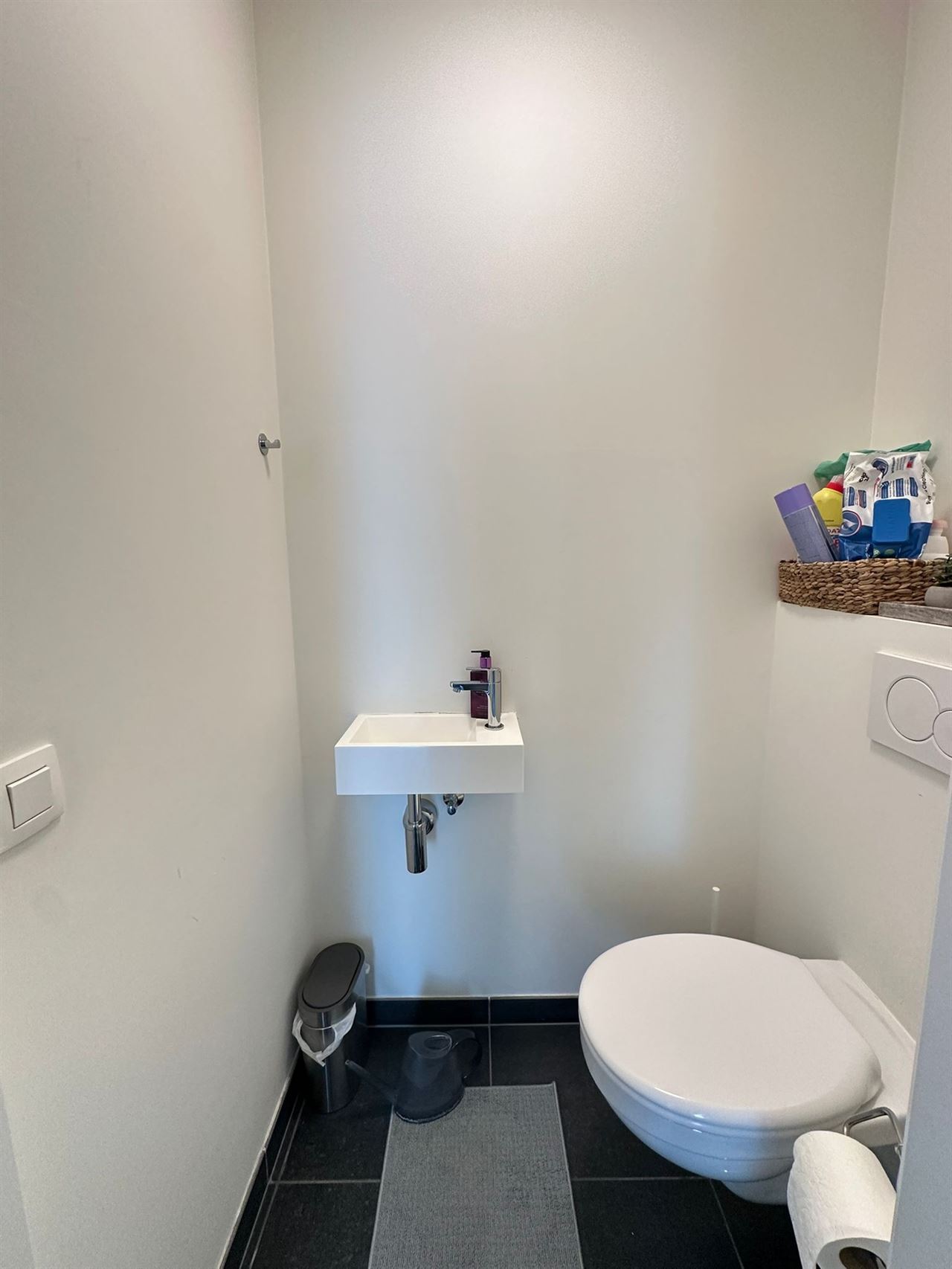 Prachtig 3-slaapkamer appartement met 2 terrassen en garage.