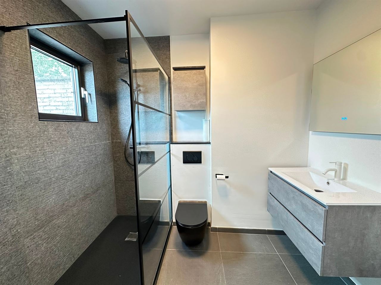 Duplex-appartement met 1 slaapkamer en groot, zonnig terras