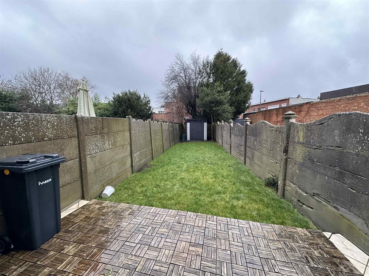 Rijwoning met 3 slaapkamers en ZW tuin.