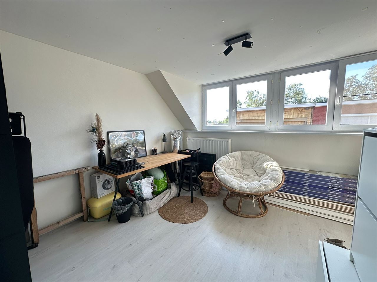 Charmante woning met 2 slaapkamers en tuin met zicht op groen.