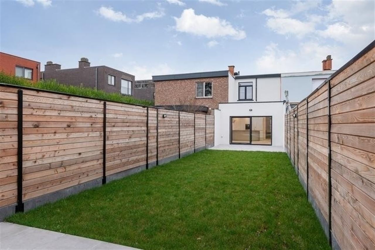 Instapklaar wonen in Wilrijk: 3 slpks, 2 badkamers en tuin