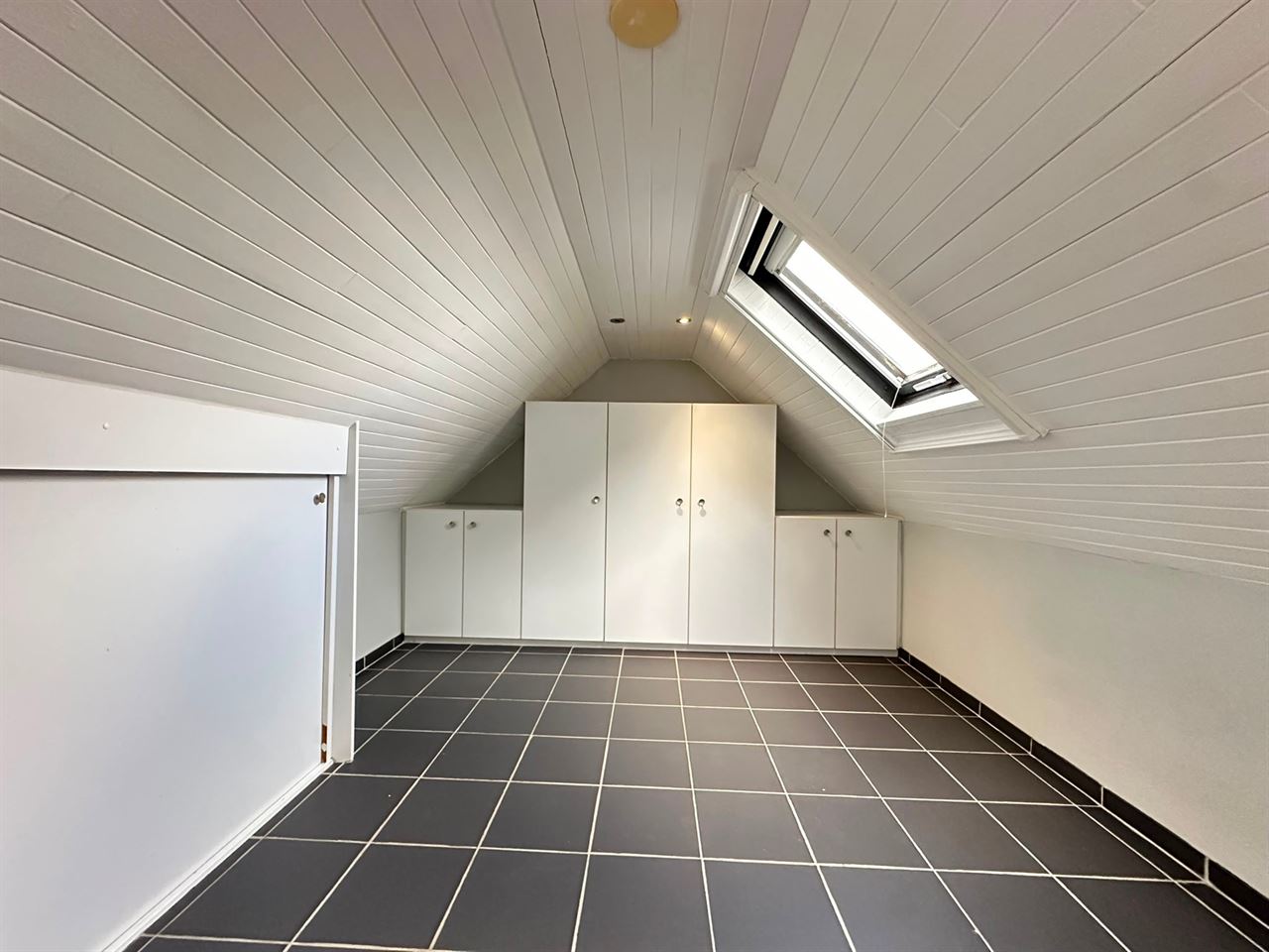Duplex-appartement met 1 slaapkamer en groot, zonnig terras