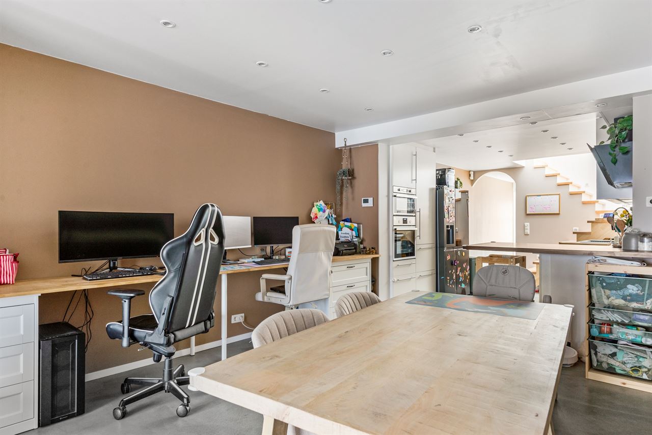 Instapklare, stijlvol gerenoveerde woning met tuin in het hart van Rumst