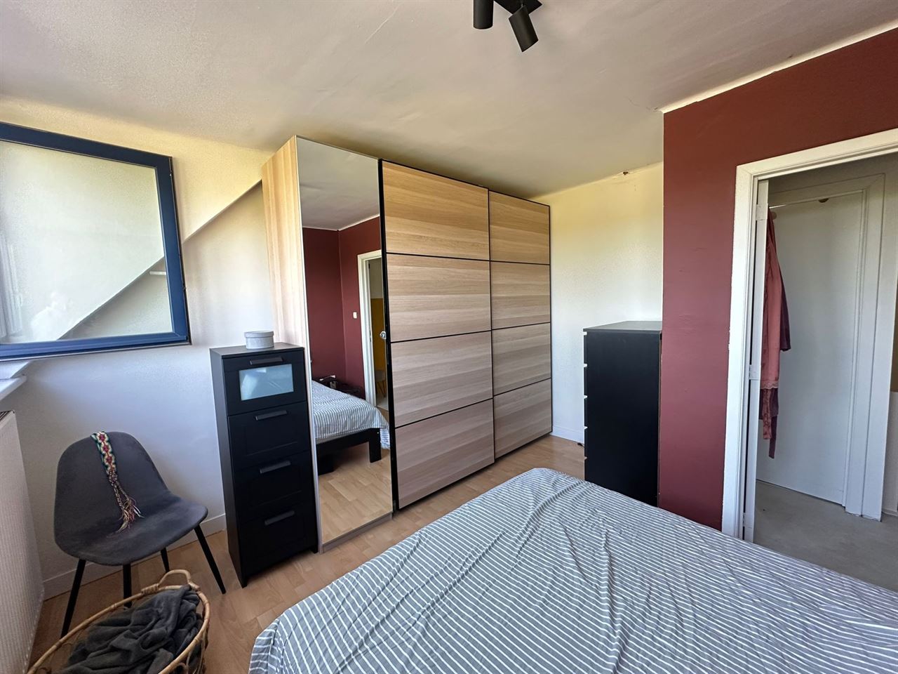 Charmante woning met 2 slaapkamers en tuin met zicht op groen.