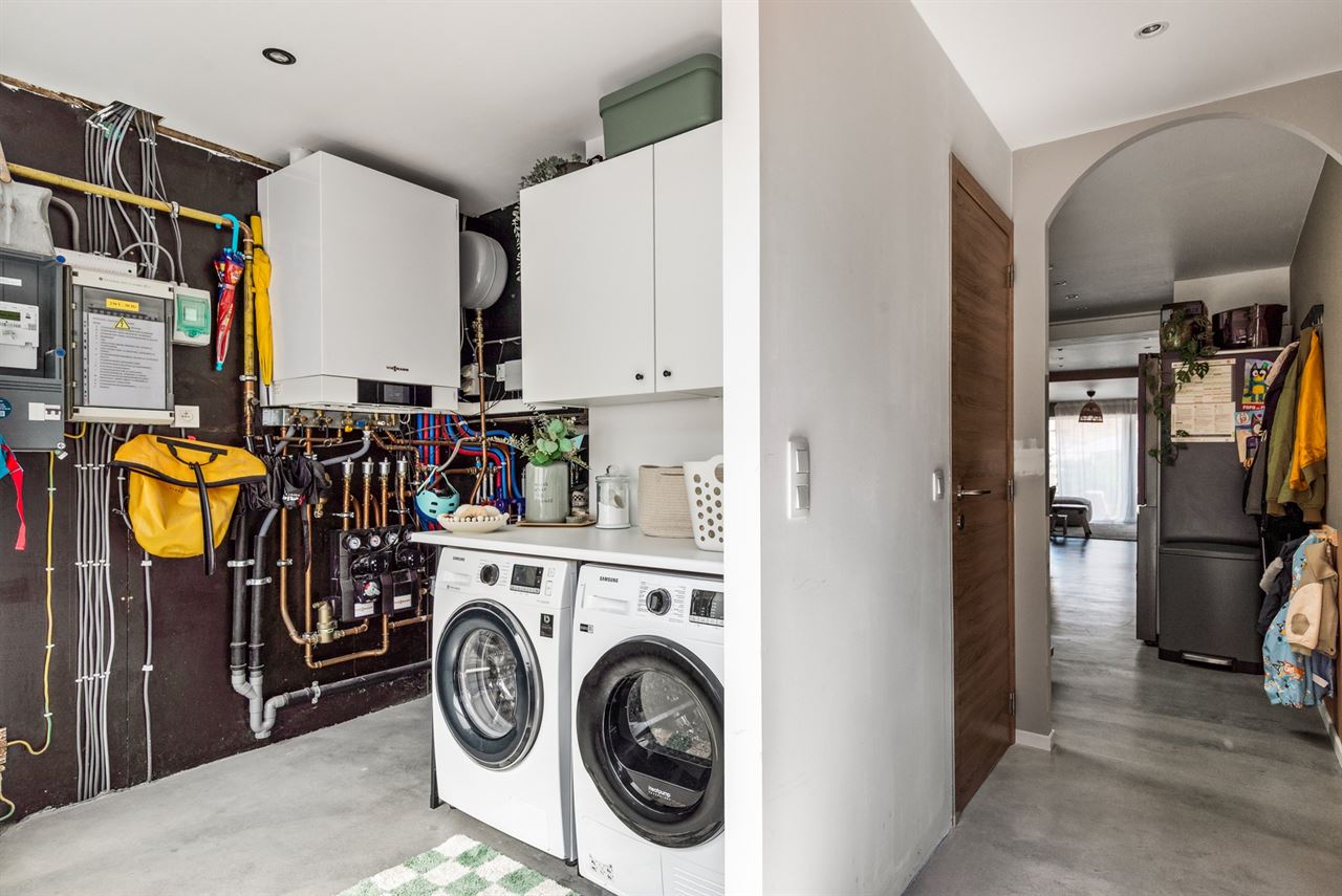 Instapklare, stijlvol gerenoveerde woning met tuin in het hart van Rumst