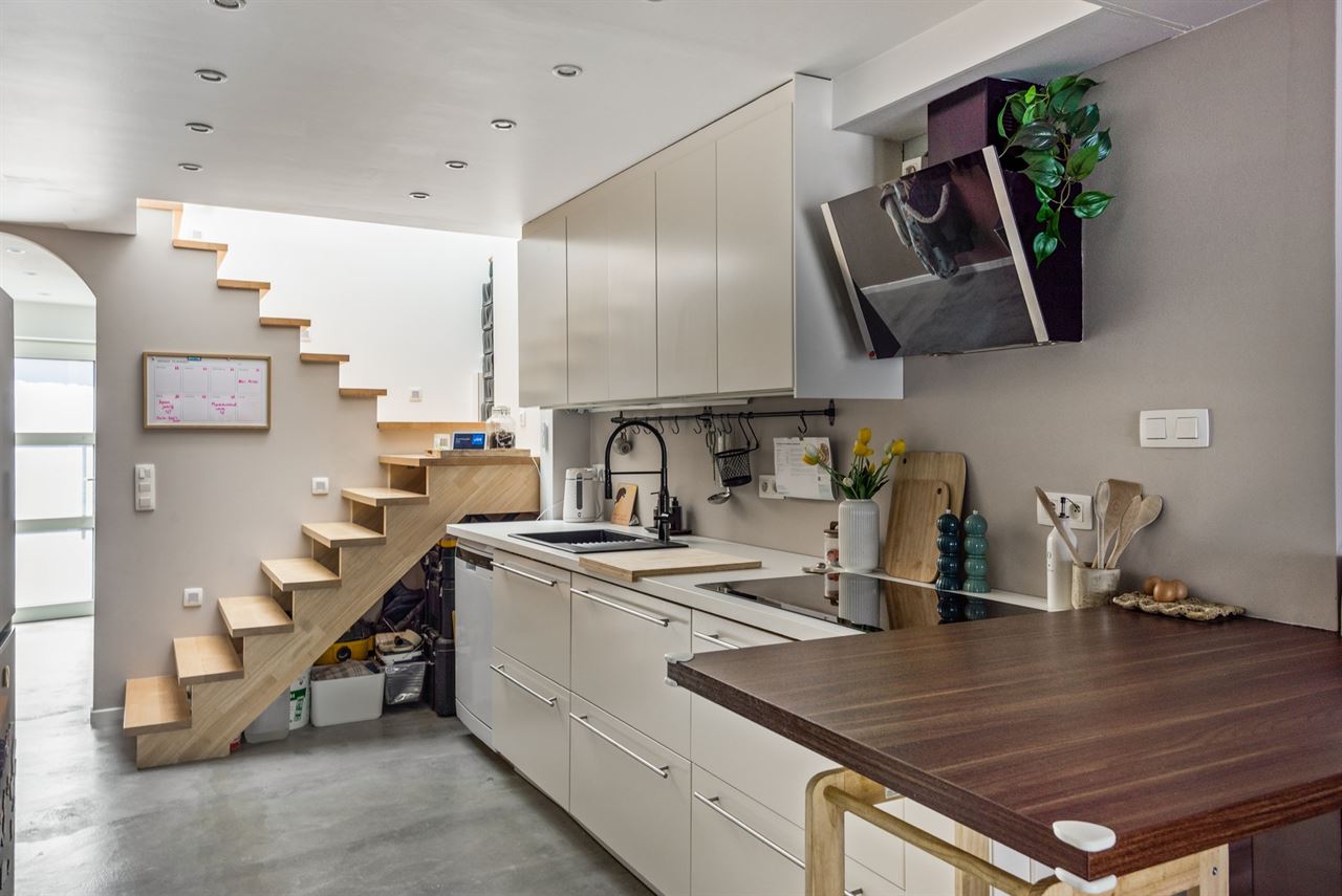 Instapklare, stijlvol gerenoveerde woning met tuin in het hart van Rumst
