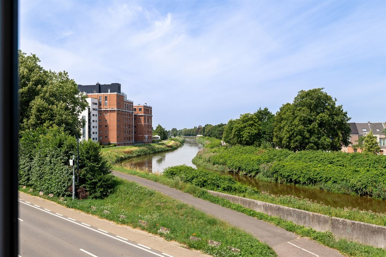 Instapklare woning met uniek zicht op de Grote Nete en zonnige tuin