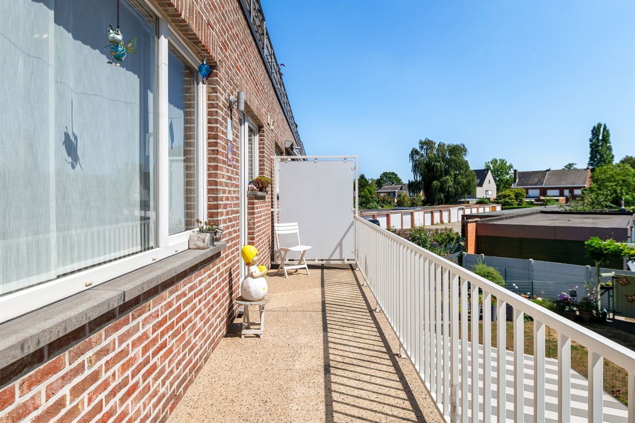 Ruim en instapklaar appartement met zonnig terras en optionele garage