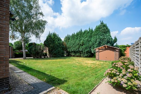 Solide woning met tal van mogelijkheden op een gegeerde locatie